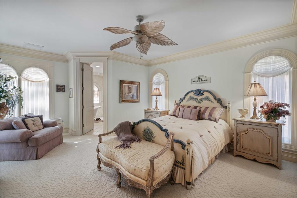 ADMIRALS COVE - Residential