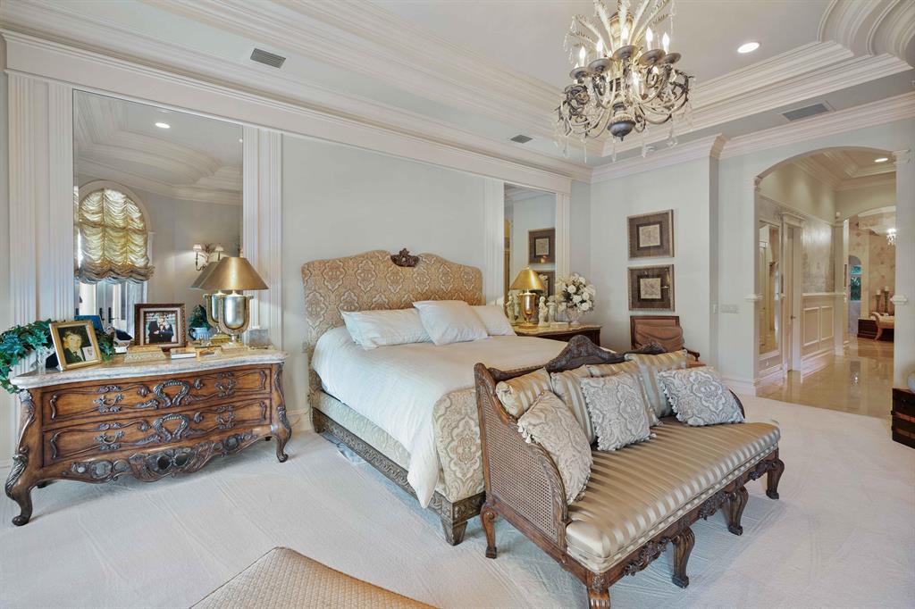 ADMIRALS COVE - Residential