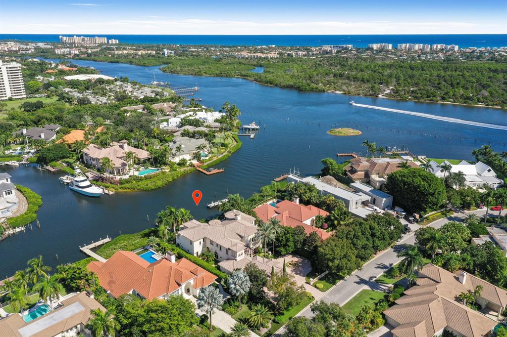ADMIRALS COVE - Residential