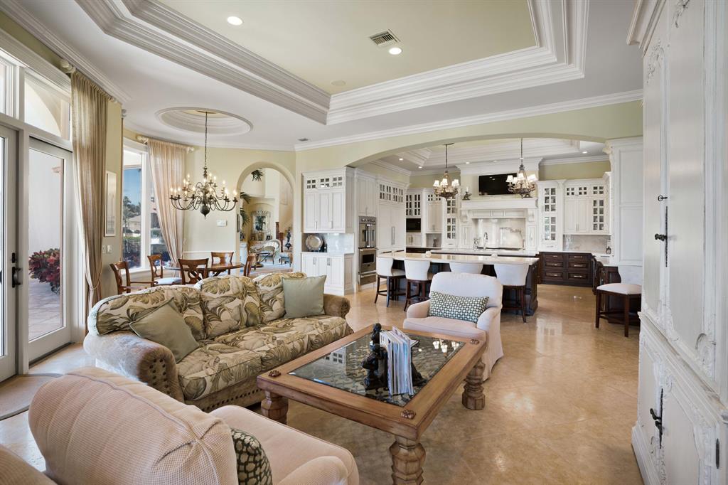 ADMIRALS COVE - Residential