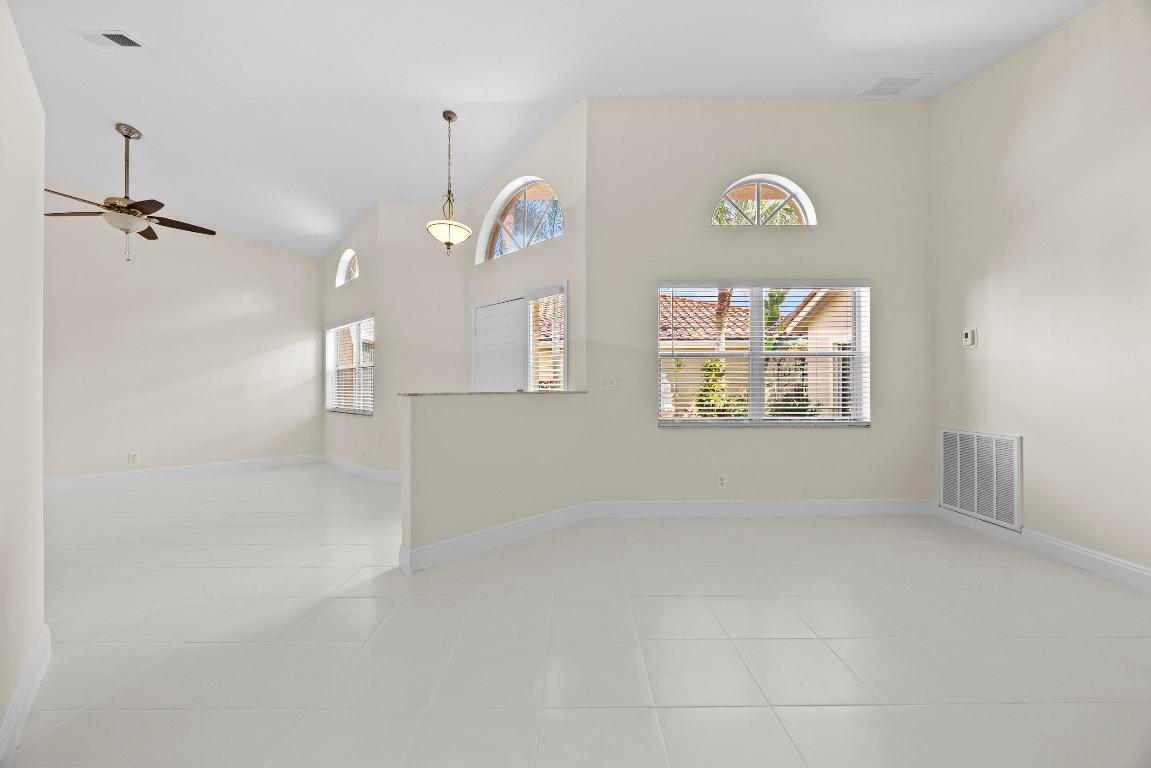 HARBOUR SPRINGS AT MISSION BAY - Residential