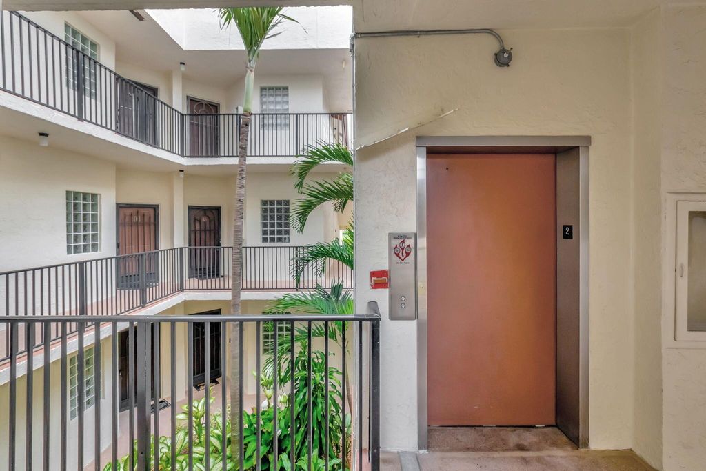 Photo of 5099 Splendido Court #K, Boynton Beach, FL 33437 (MLS # R11089084)