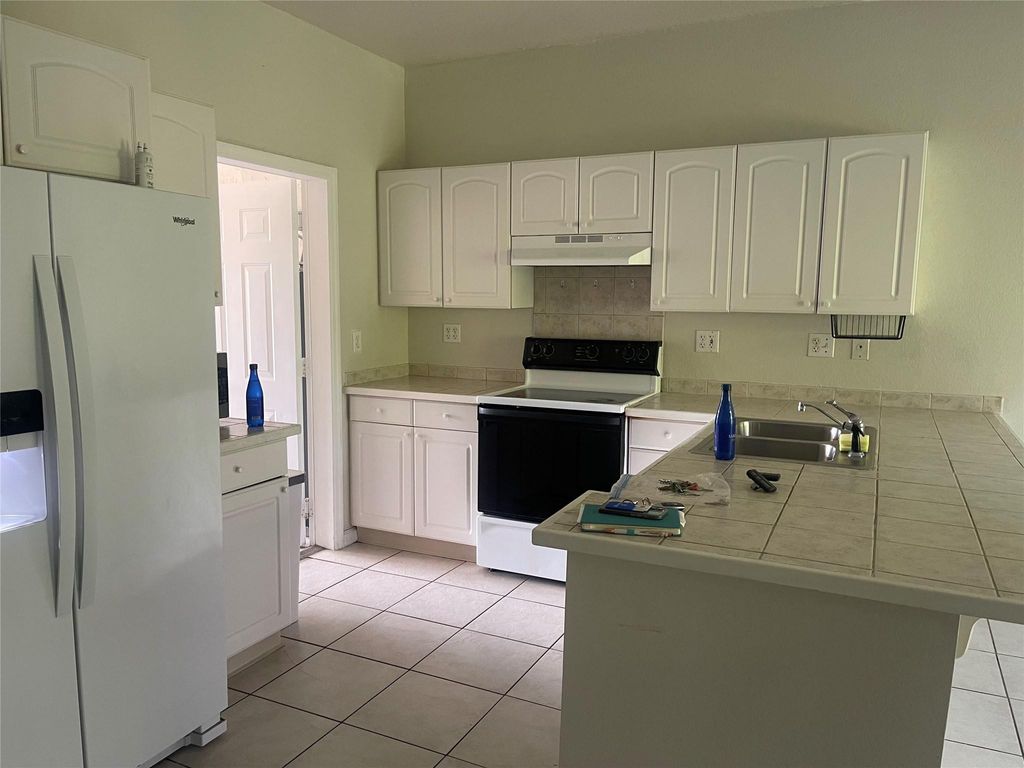 Photo of 717 NE 4th Street, Hallandale Beach, FL 33009 (MLS # F10549532)