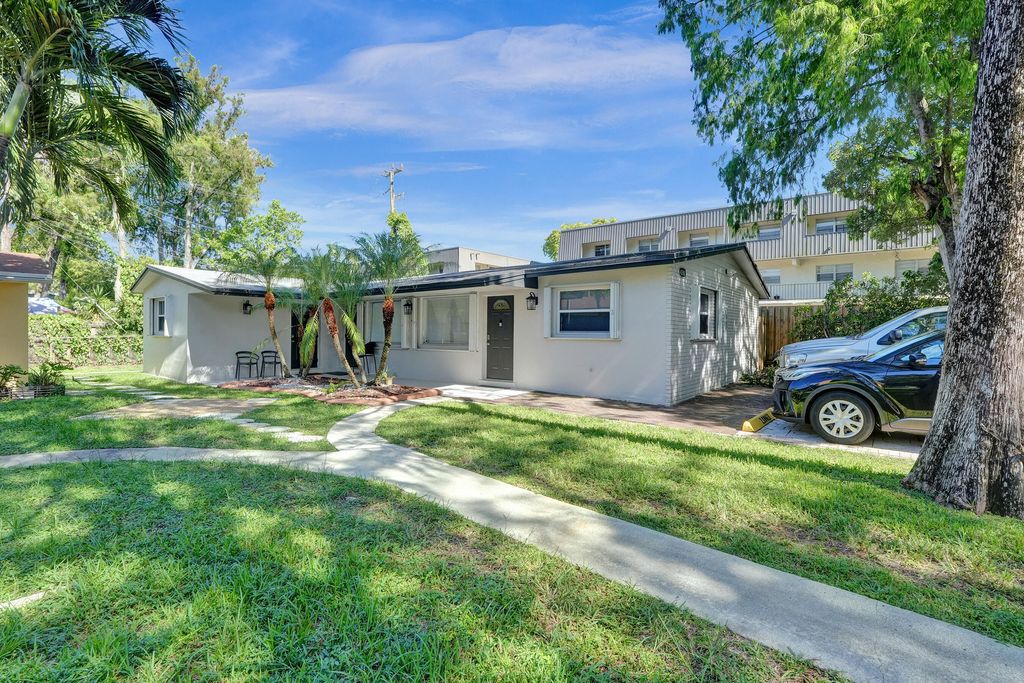 Photo of 4240 NW 21st Avenue #2, Oakland Park, FL 33309 (MLS # B26042404)