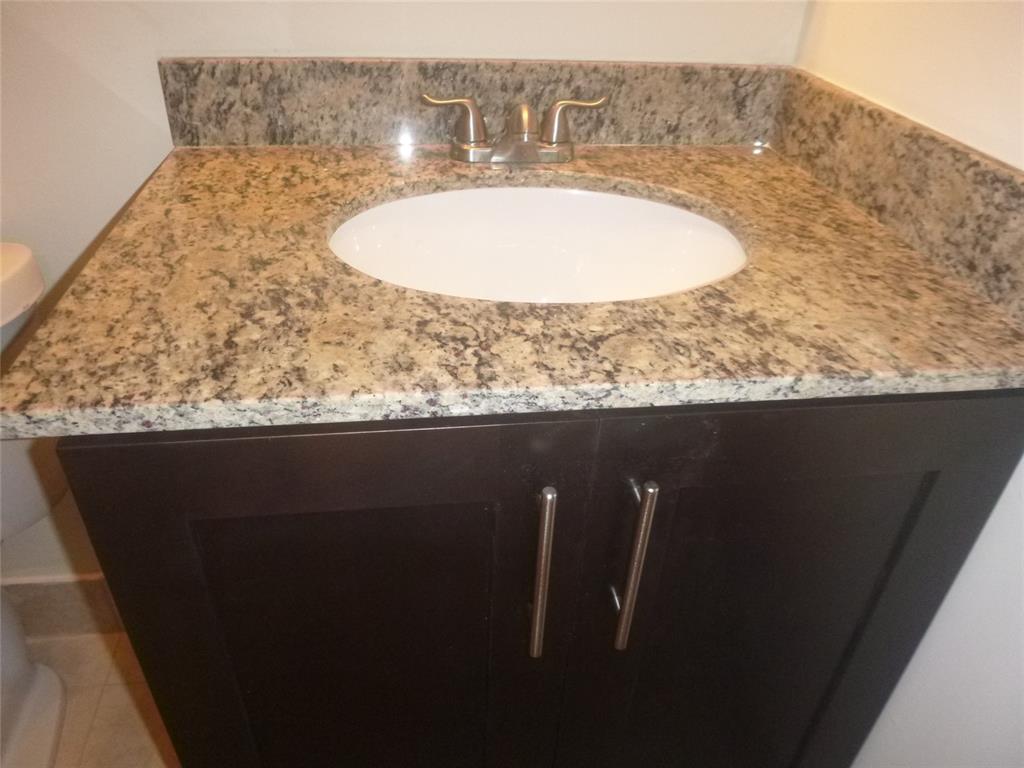 THE LAKES - Residential