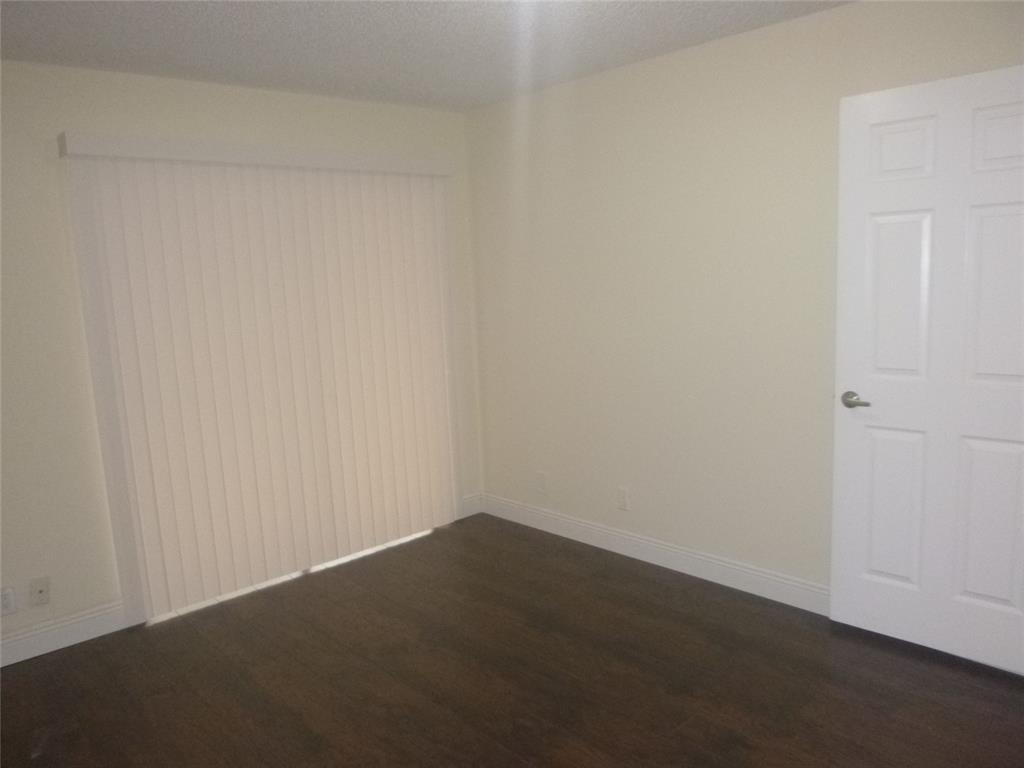 THE LAKES - Residential