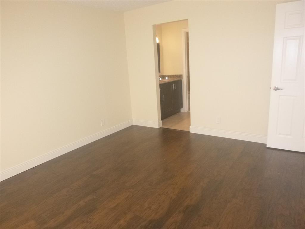 THE LAKES - Residential