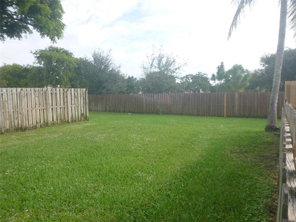 THE LAKES - Residential