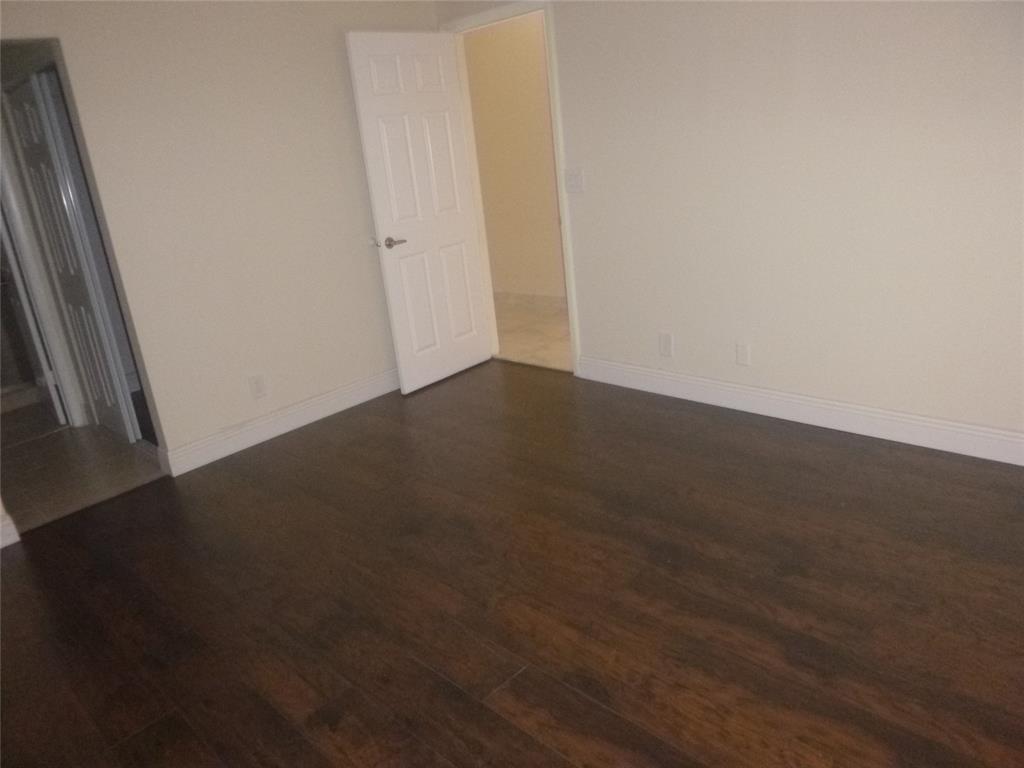 THE LAKES - Residential