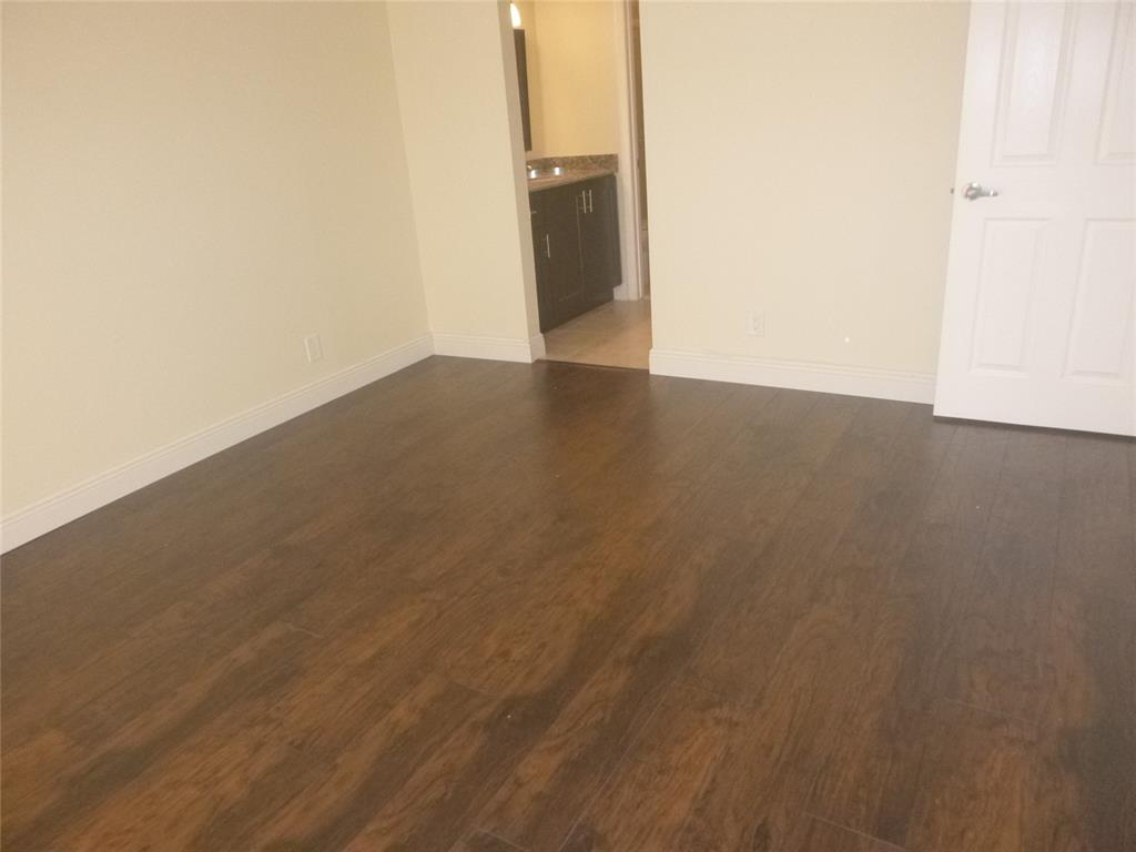 THE LAKES - Residential