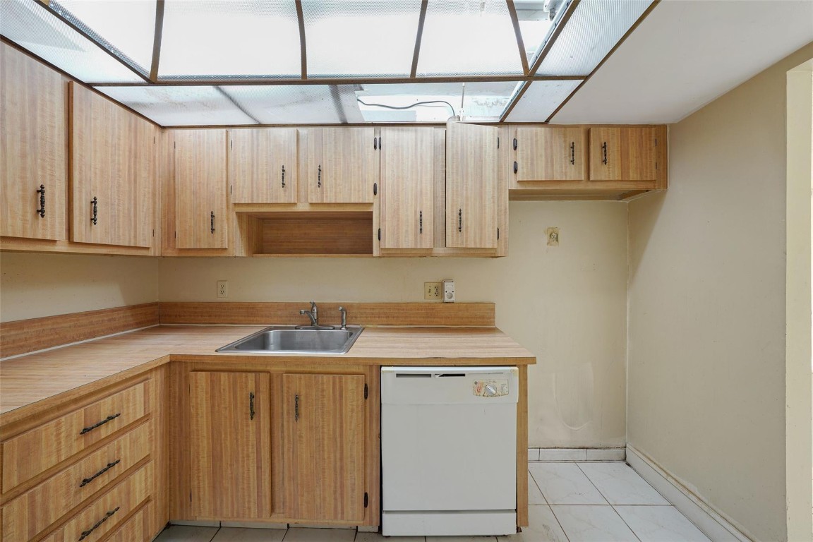 PARK PLACE 2 CONDO - Residential