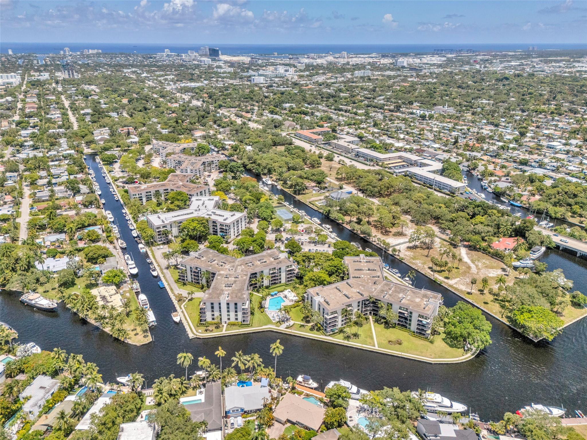 RIVER REACH CONDOMINIUM I - Residential