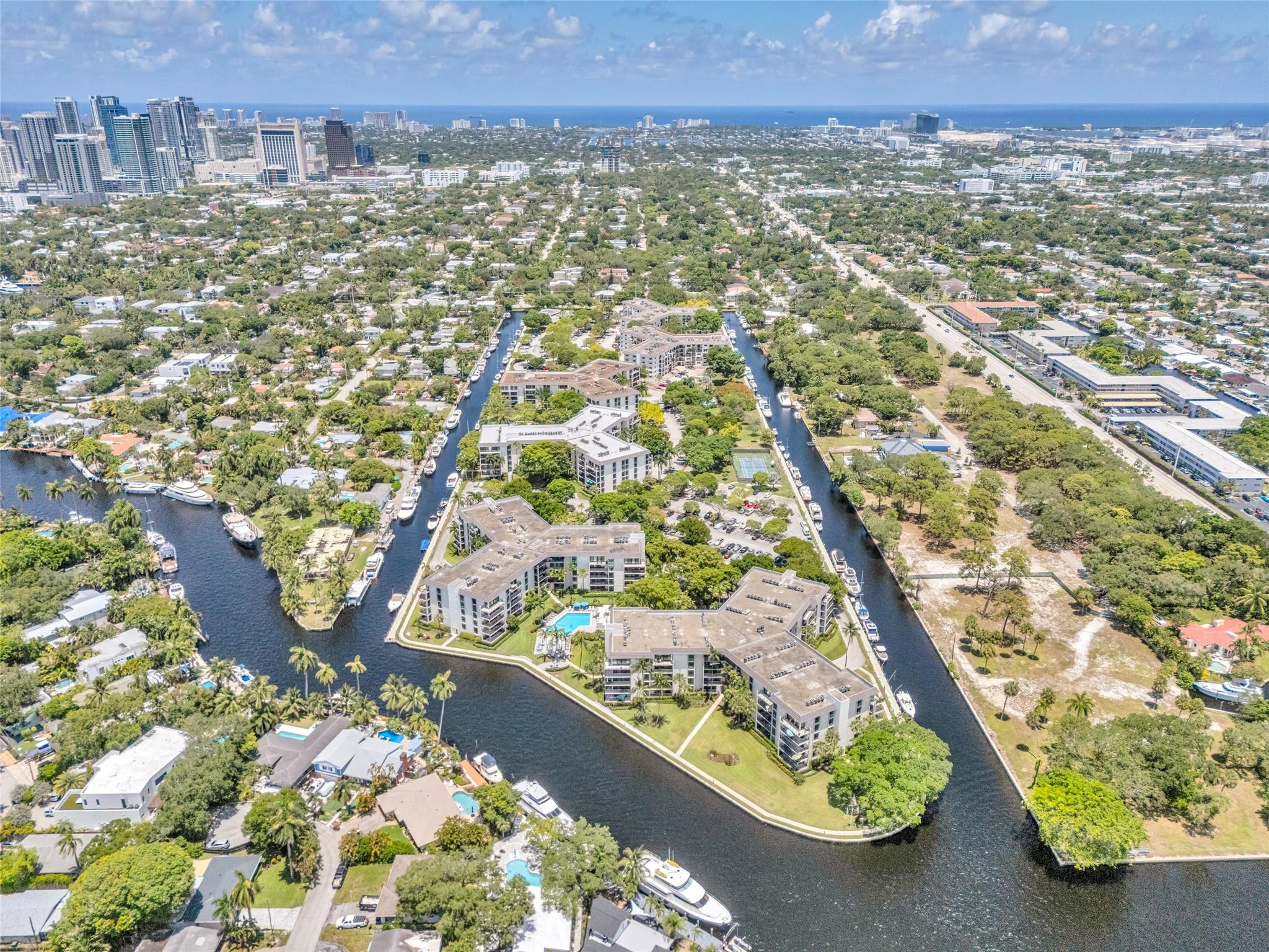 RIVER REACH CONDOMINIUM I - Residential