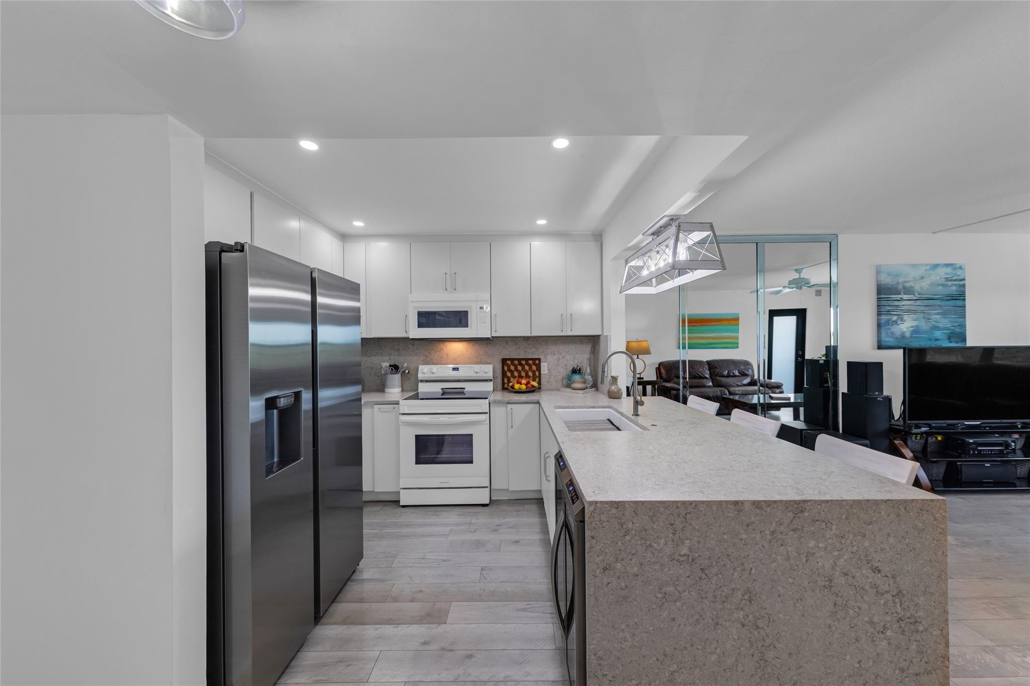 RIVER REACH CONDOMINIUM I - Residential