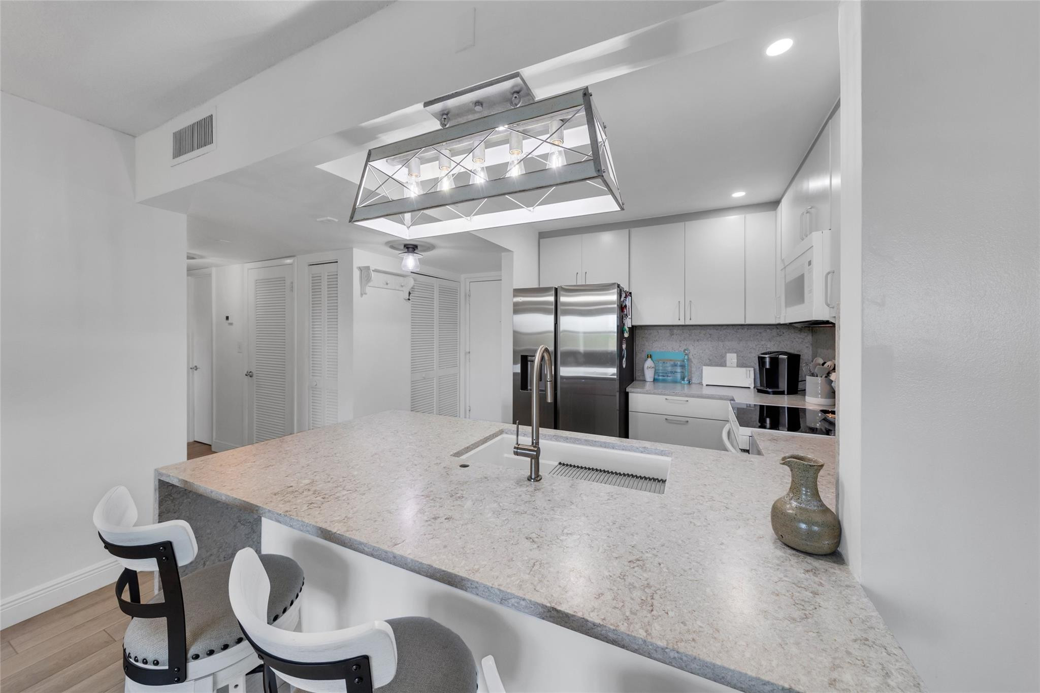 RIVER REACH CONDOMINIUM I - Residential