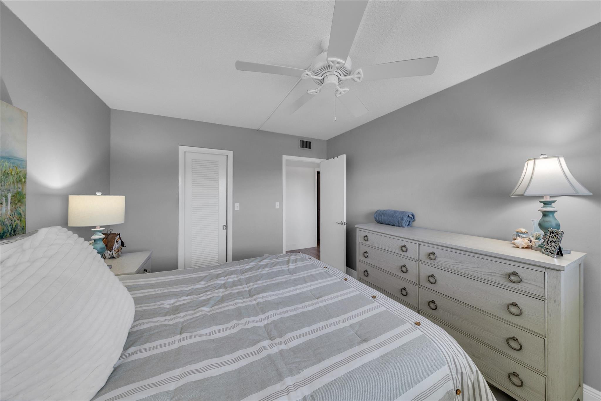 RIVER REACH CONDOMINIUM I - Residential