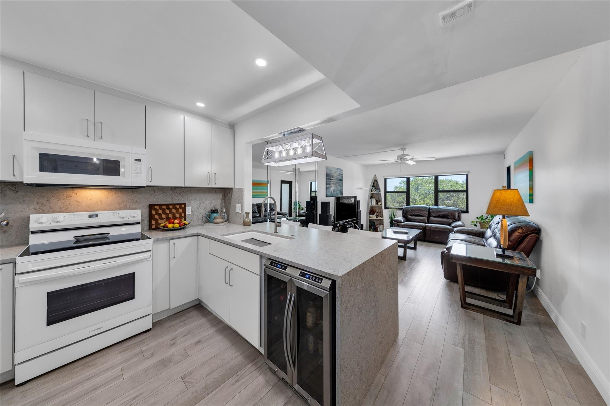 RIVER REACH CONDOMINIUM I - Residential