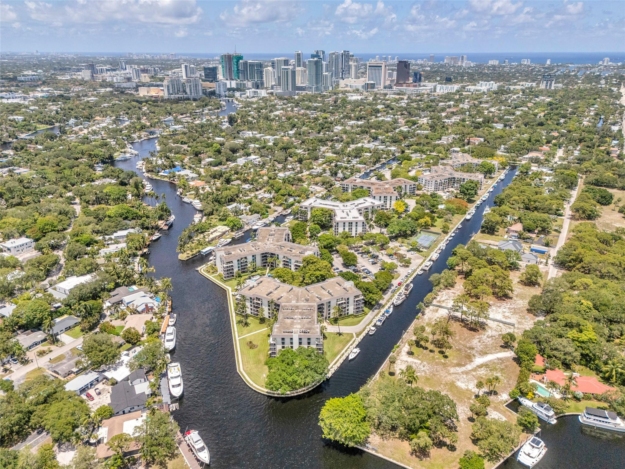 900 River Reach Drive 518