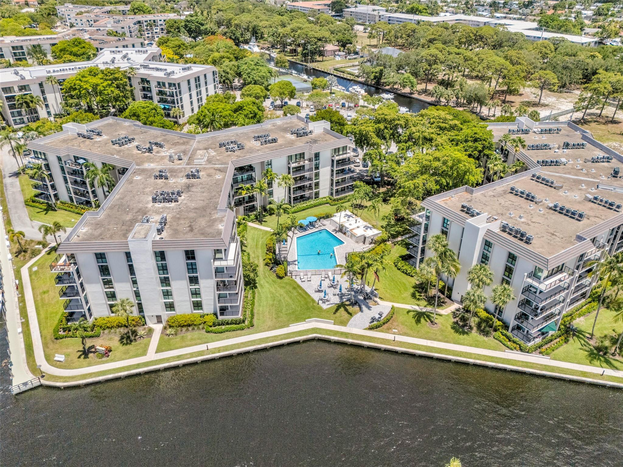 RIVER REACH CONDOMINIUM I - Residential
