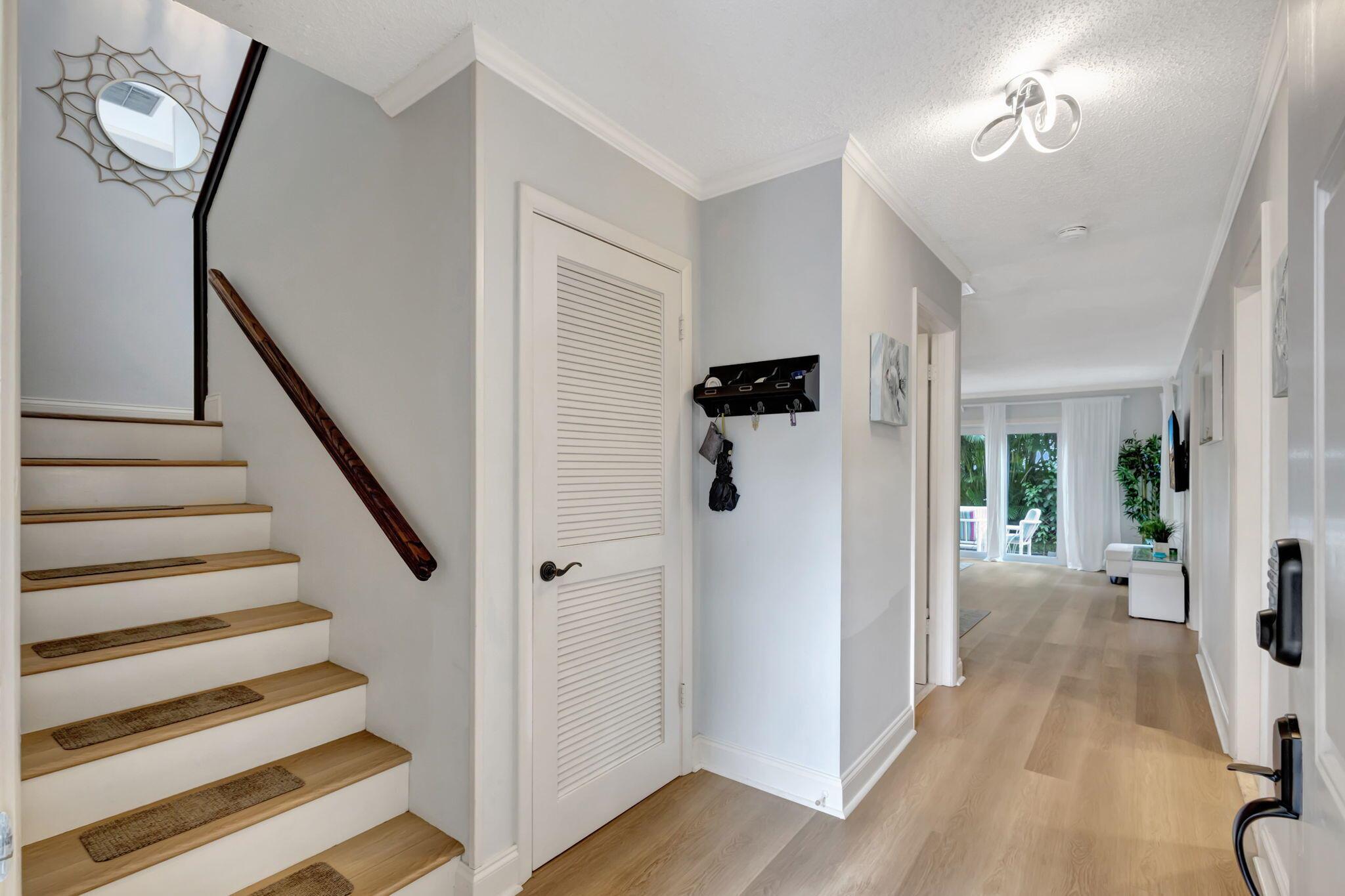 130 Palm Avenue 4