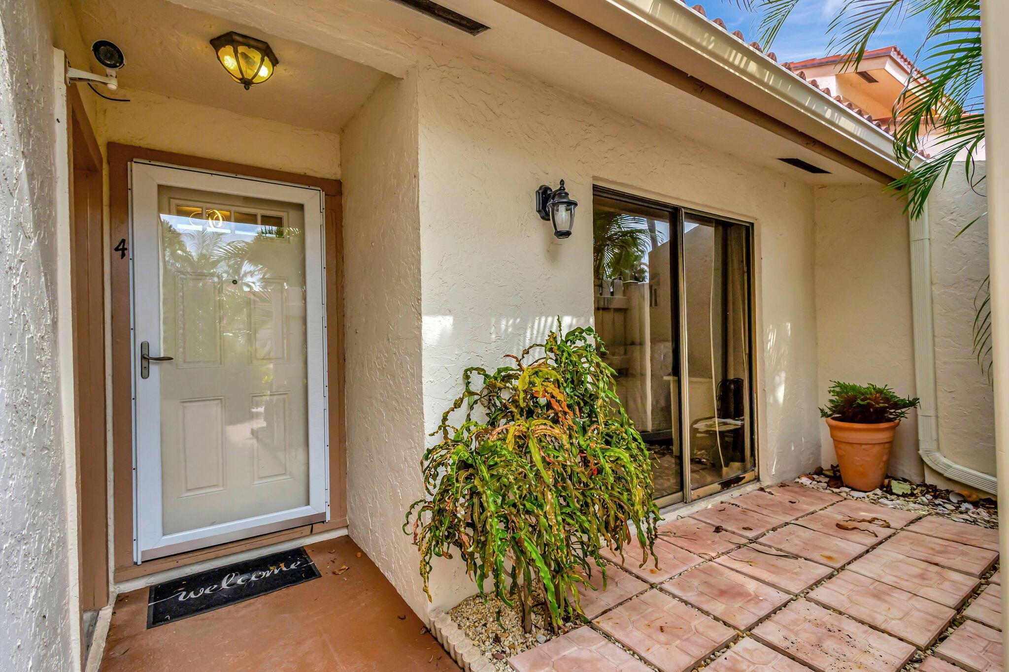 130 Palm Avenue 4