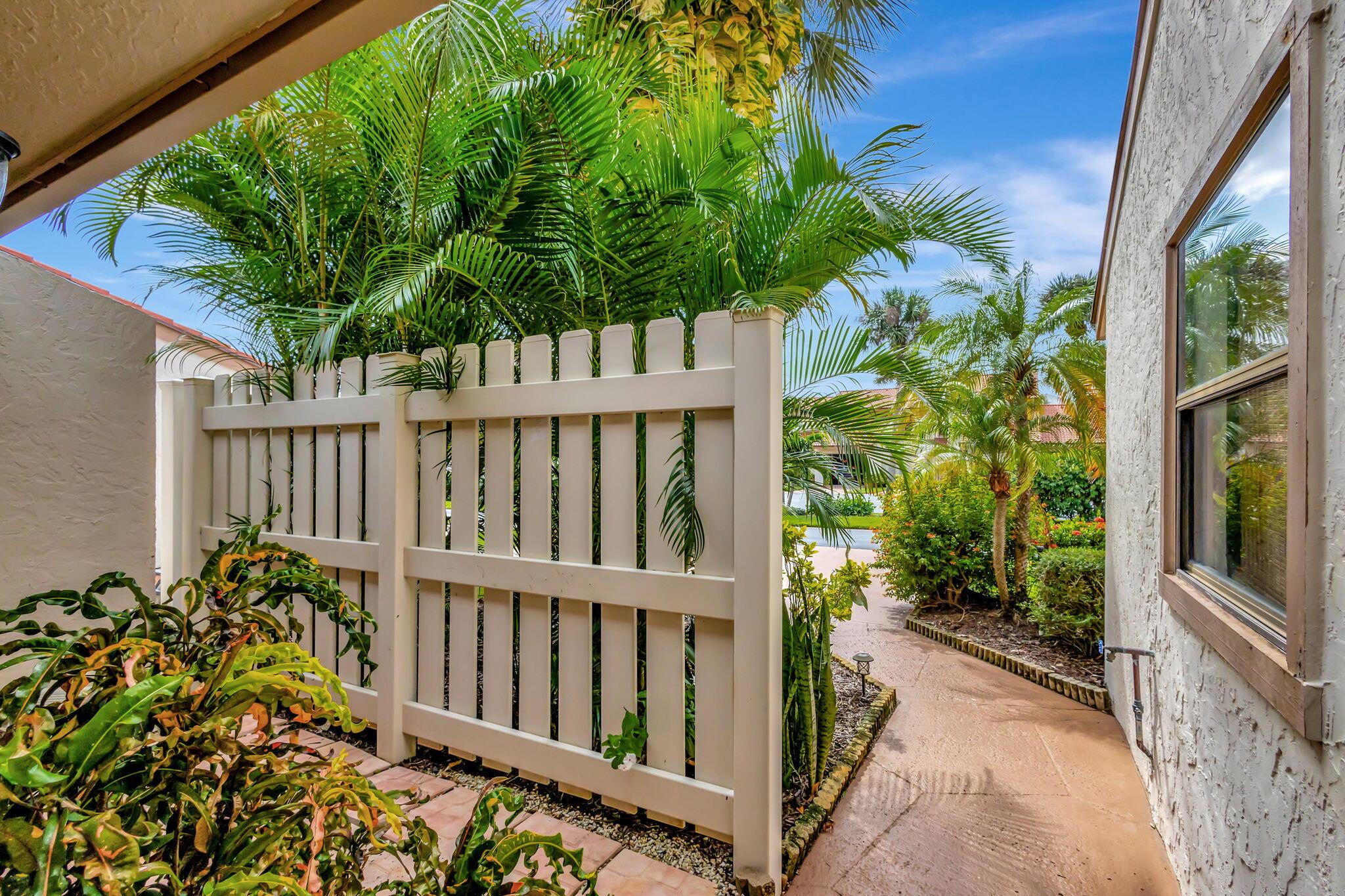 130 Palm Avenue 4