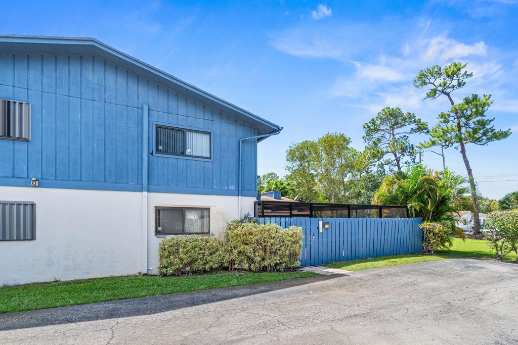 Photo of 4585 Holly Lake Drive, Lake Worth, FL 33463 (MLS # B26028023)