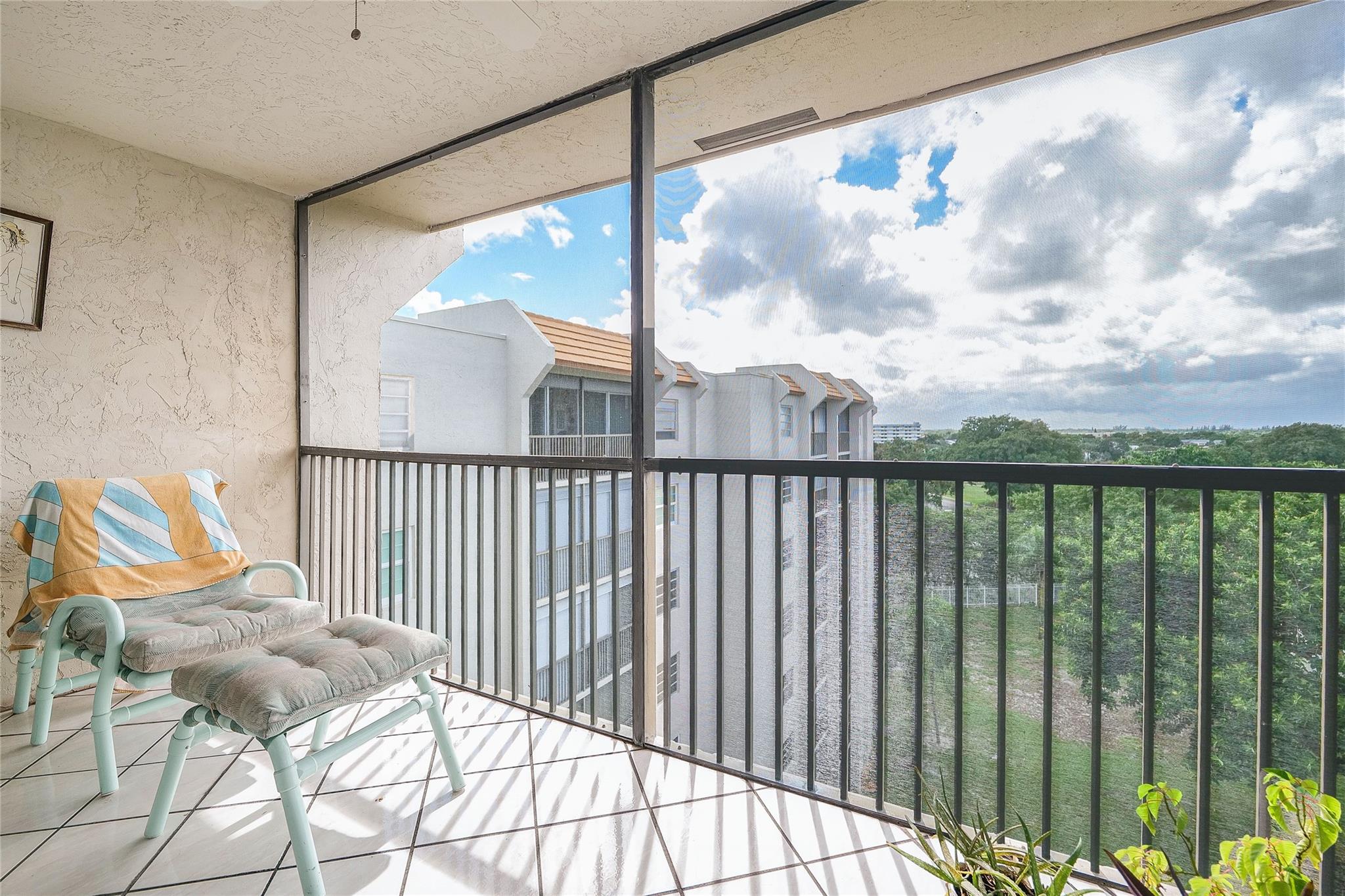 3910 Inverrary Blvd 805-B
