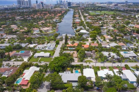 Tiny photo for 1205 Adams Street, Hollywood, FL 33019 (MLS # B26045317)