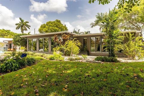 Tiny photo for 1205 Adams Street, Hollywood, FL 33019 (MLS # B26045317)