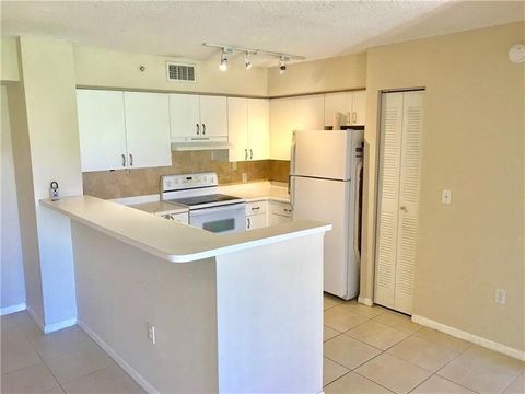 7864 Sonoma Springs Circle 104 Lake Worth FL 33463