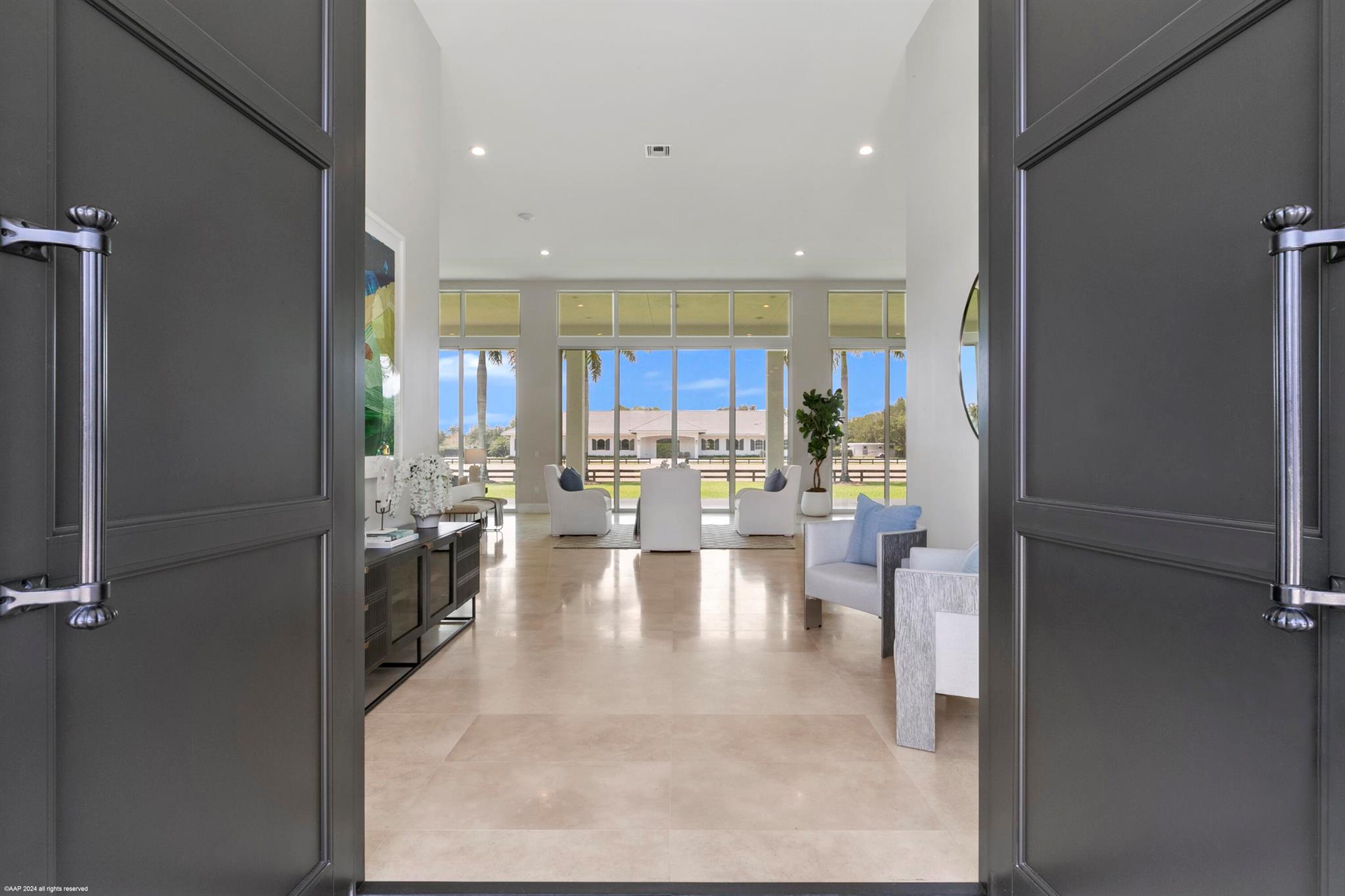 PALM BEACH POINT - Residential