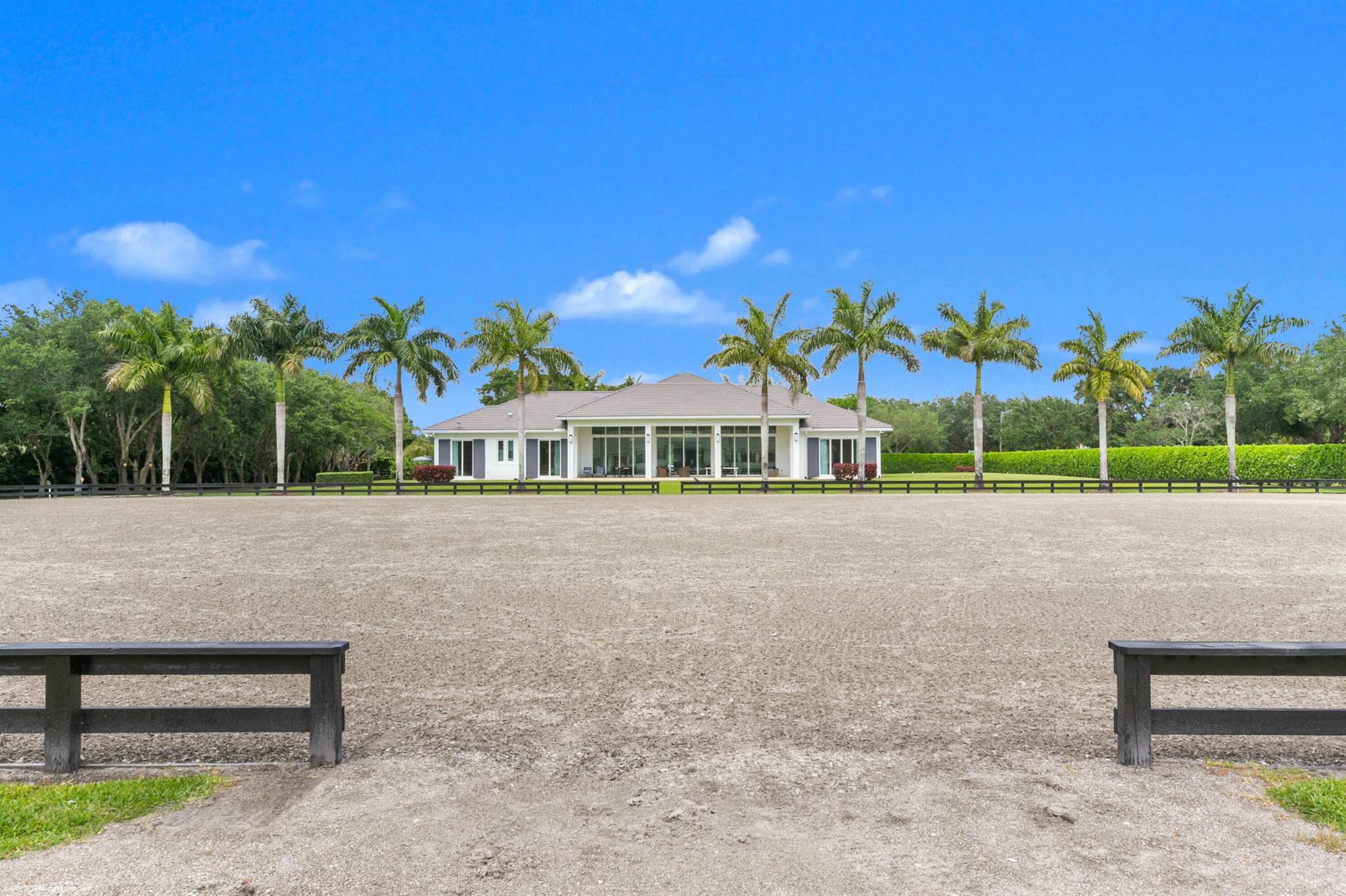 PALM BEACH POINT - Residential