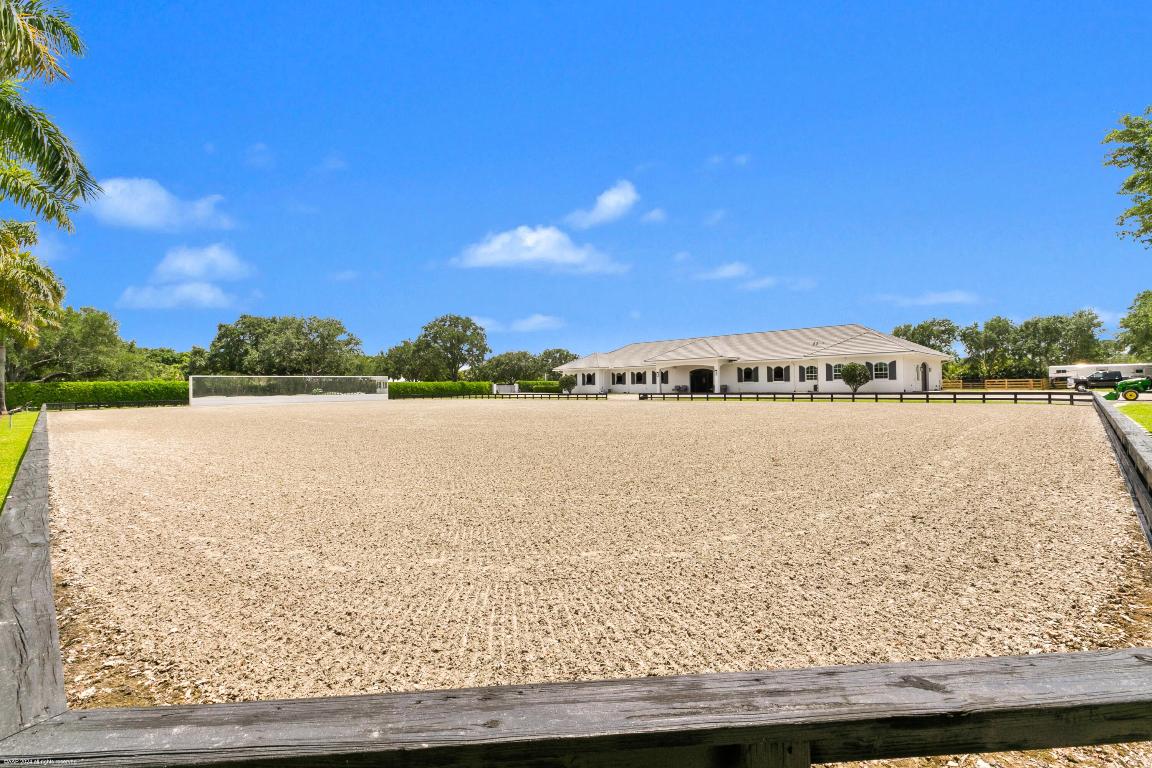 PALM BEACH POINT - Residential