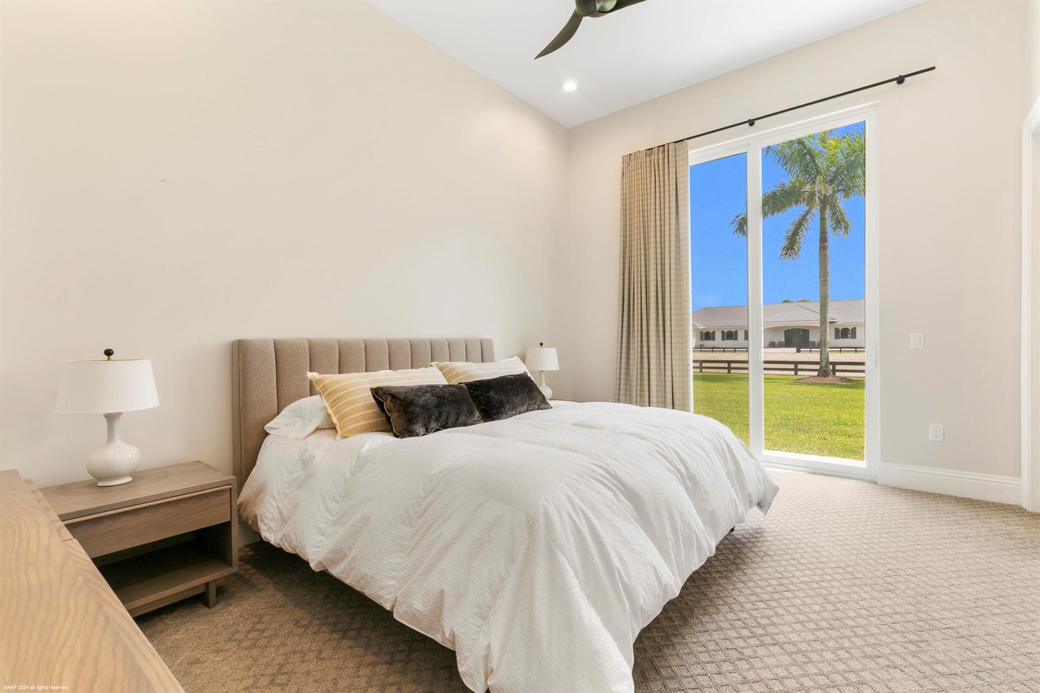 PALM BEACH POINT - Residential