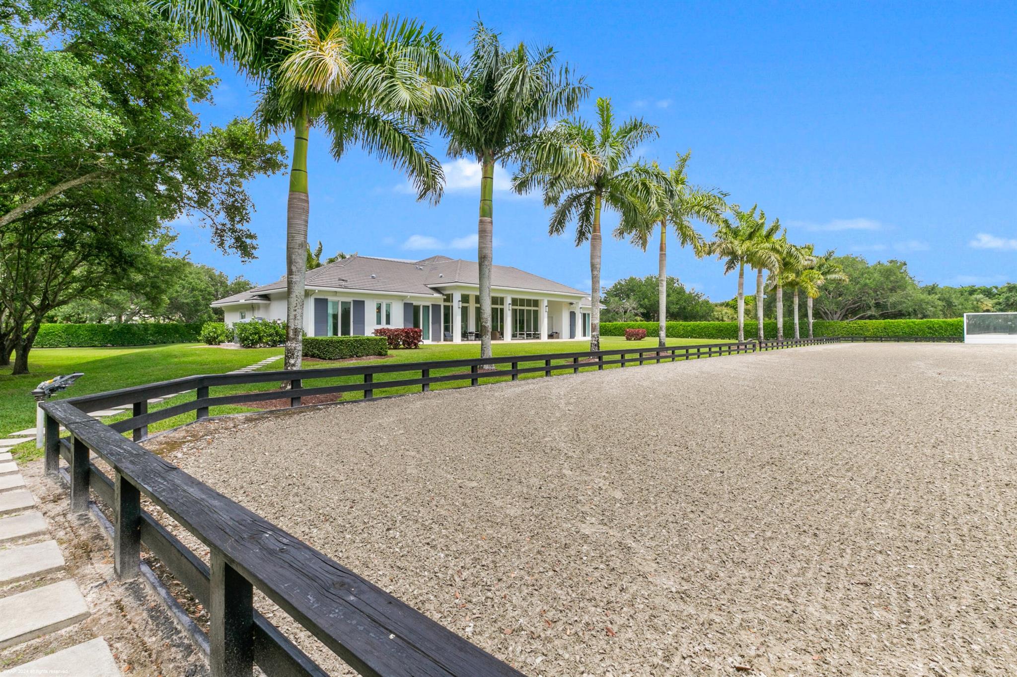 PALM BEACH POINT - Residential