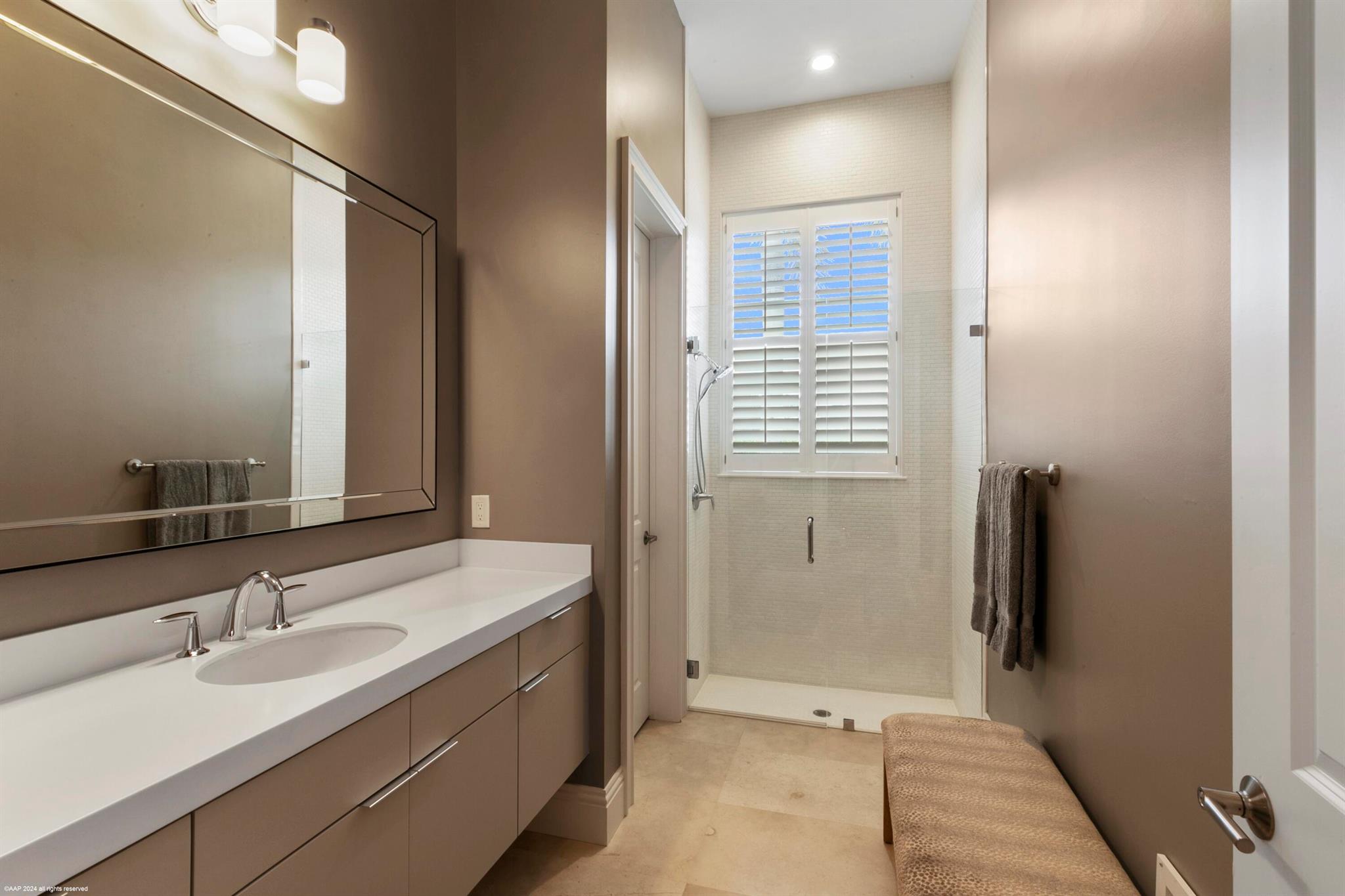 PALM BEACH POINT - Residential