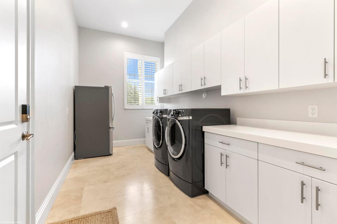 PALM BEACH POINT - Residential