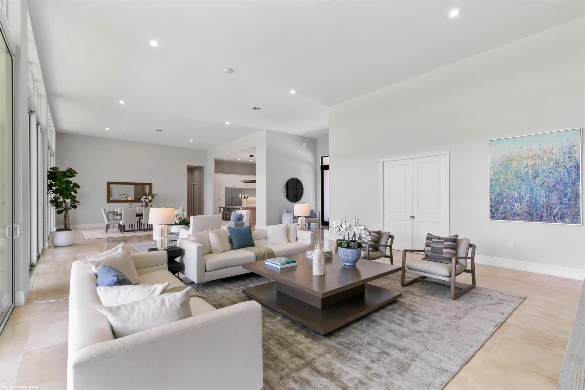 PALM BEACH POINT - Residential