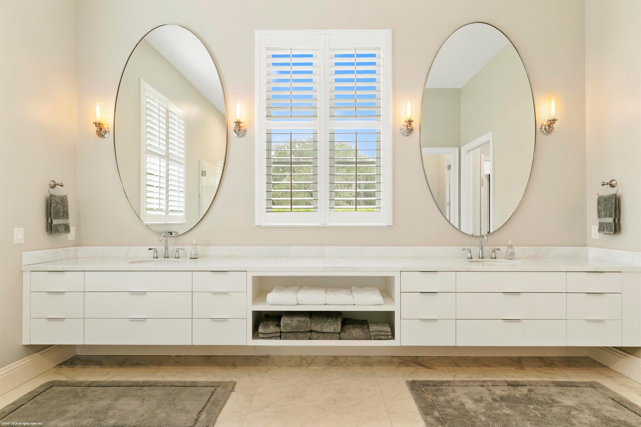 PALM BEACH POINT - Residential