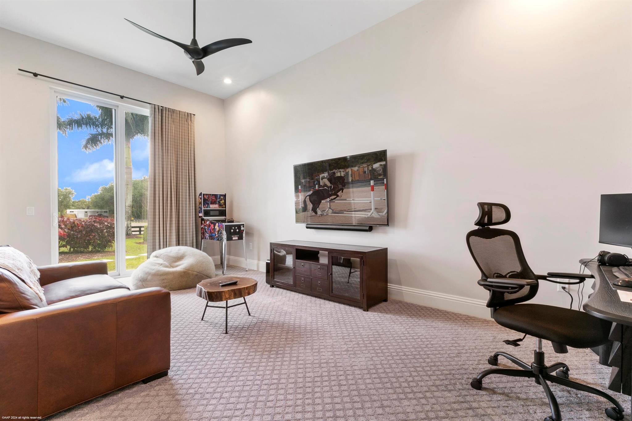 PALM BEACH POINT - Residential