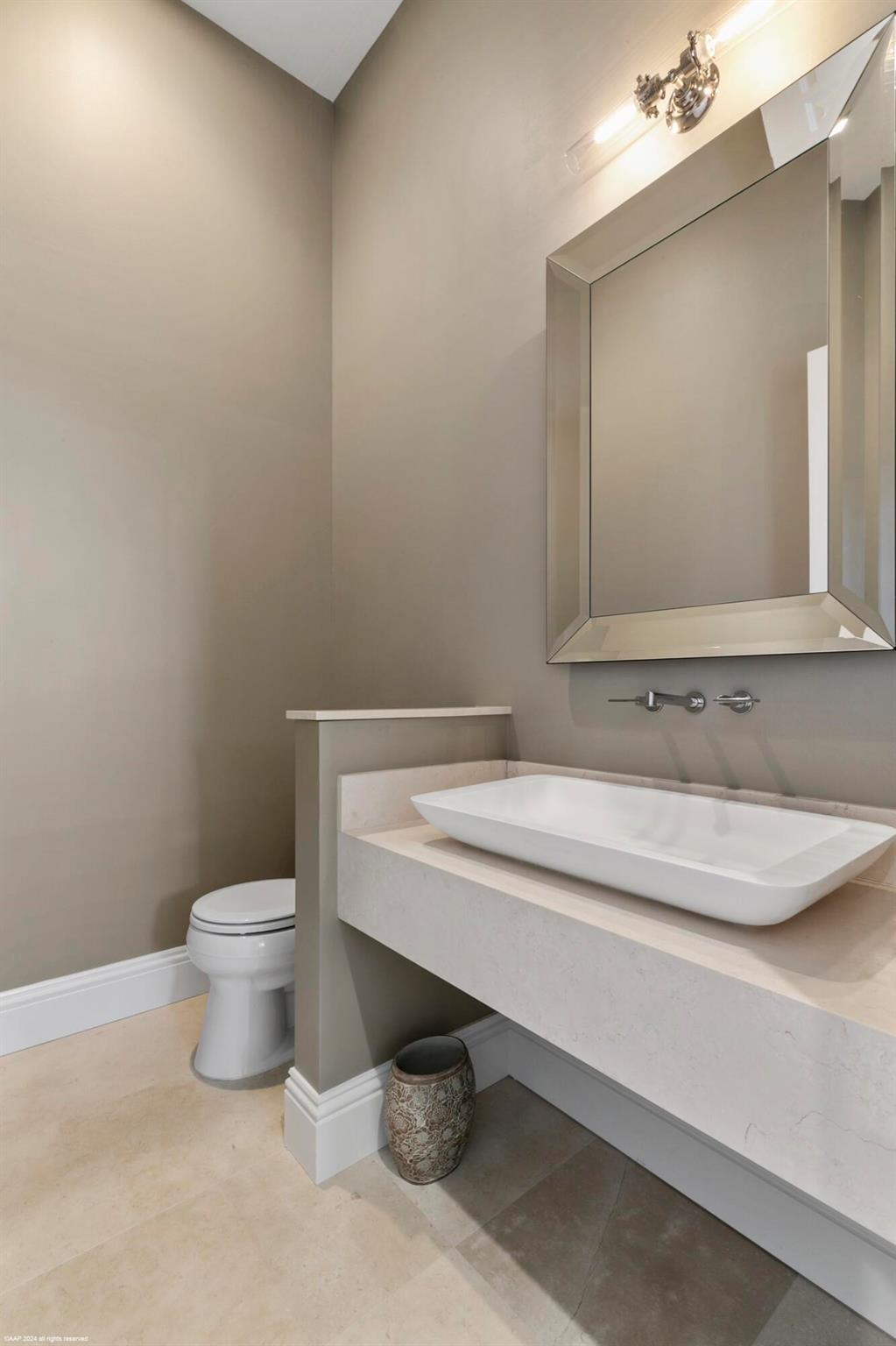 PALM BEACH POINT - Residential