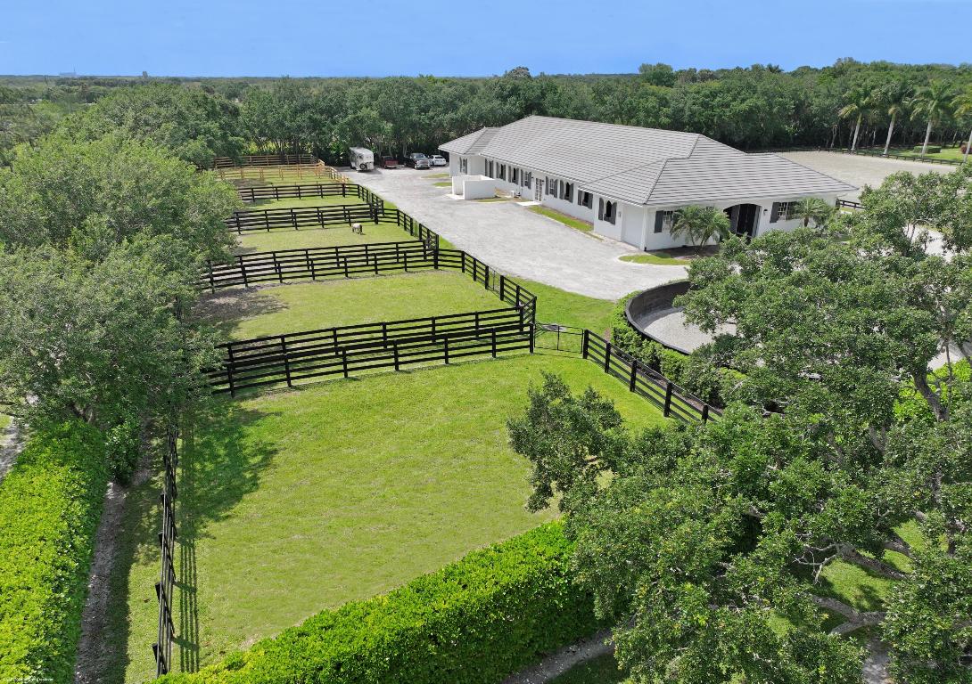 PALM BEACH POINT - Residential