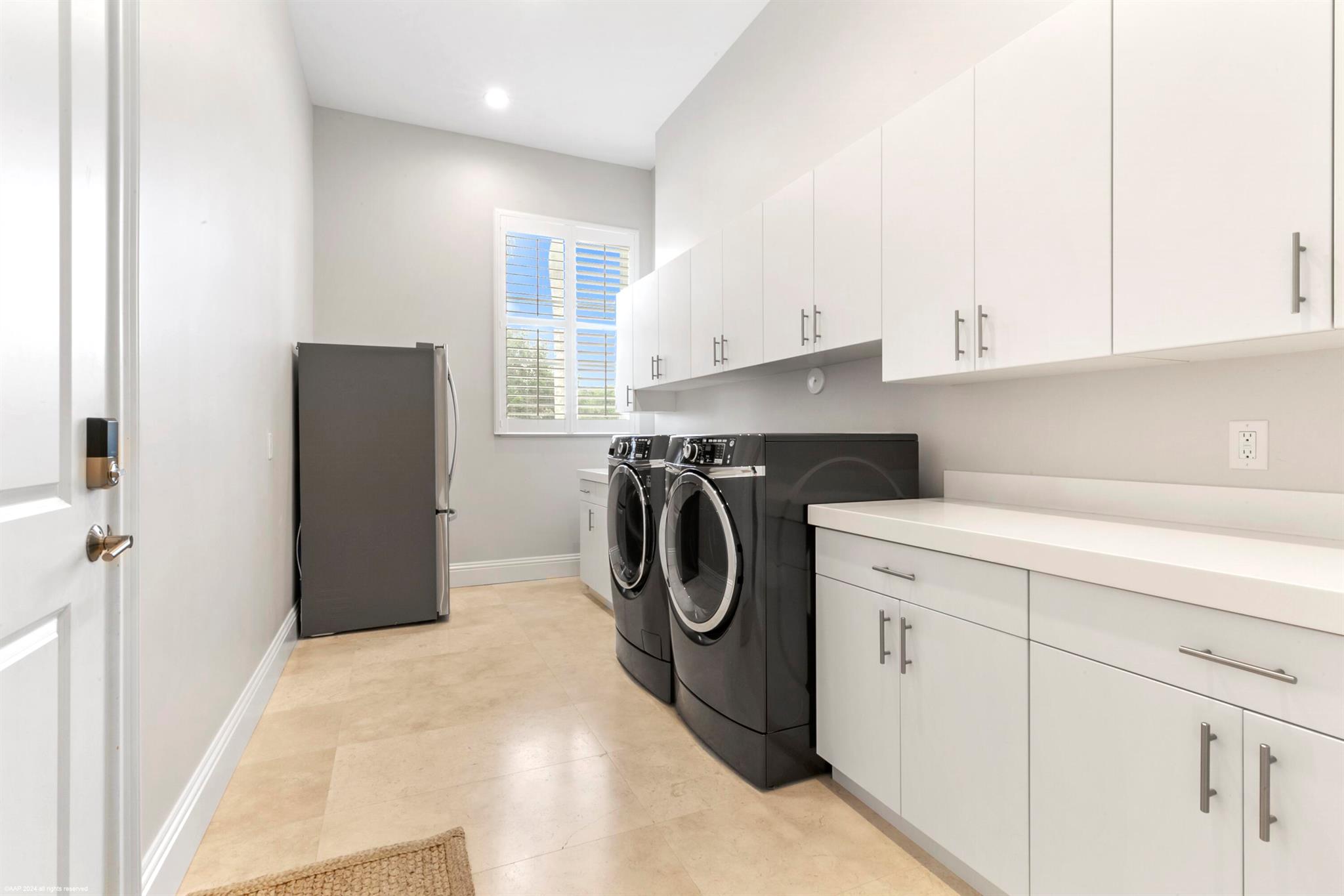 PALM BEACH POINT - Residential