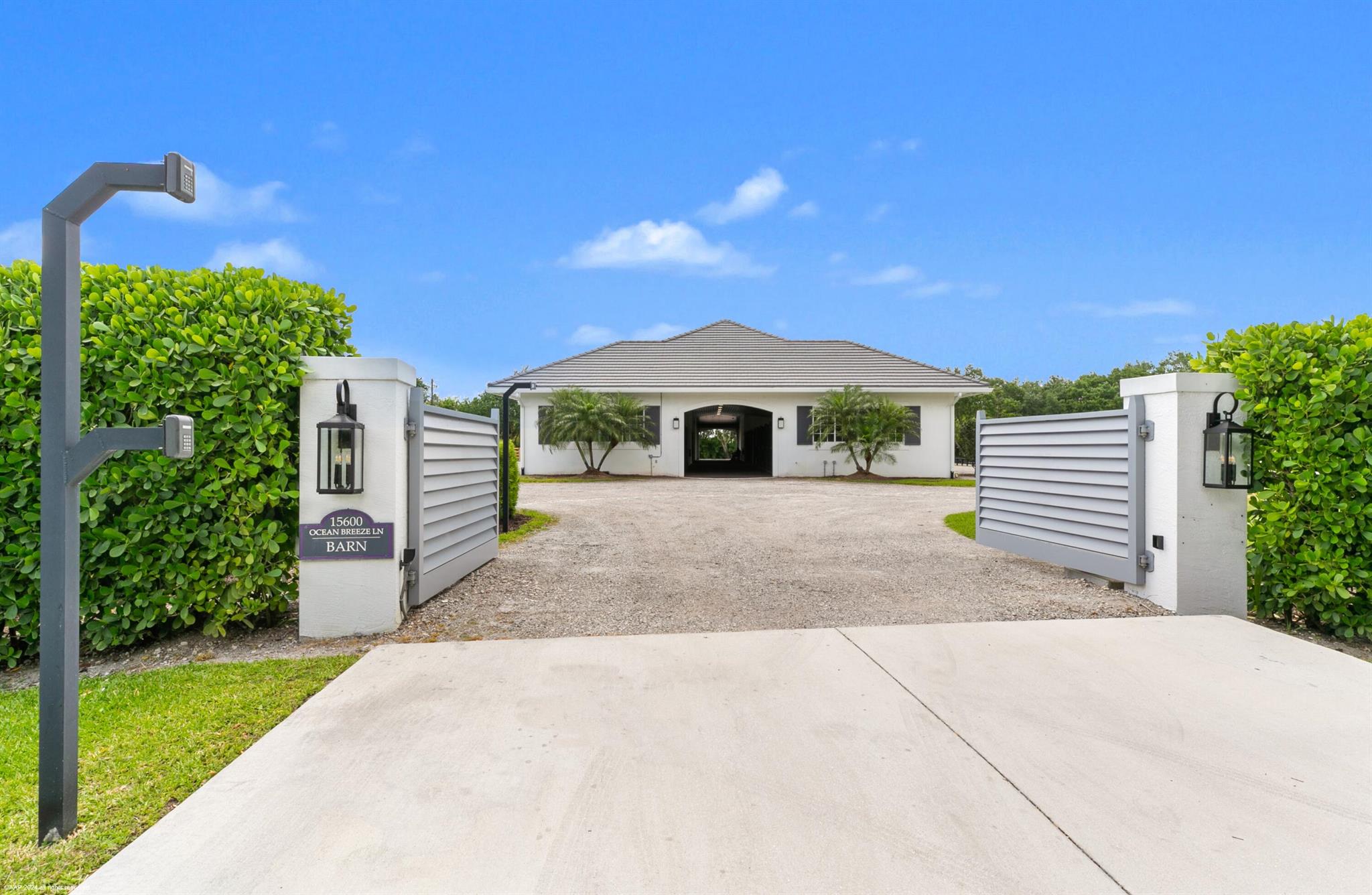 PALM BEACH POINT - Residential