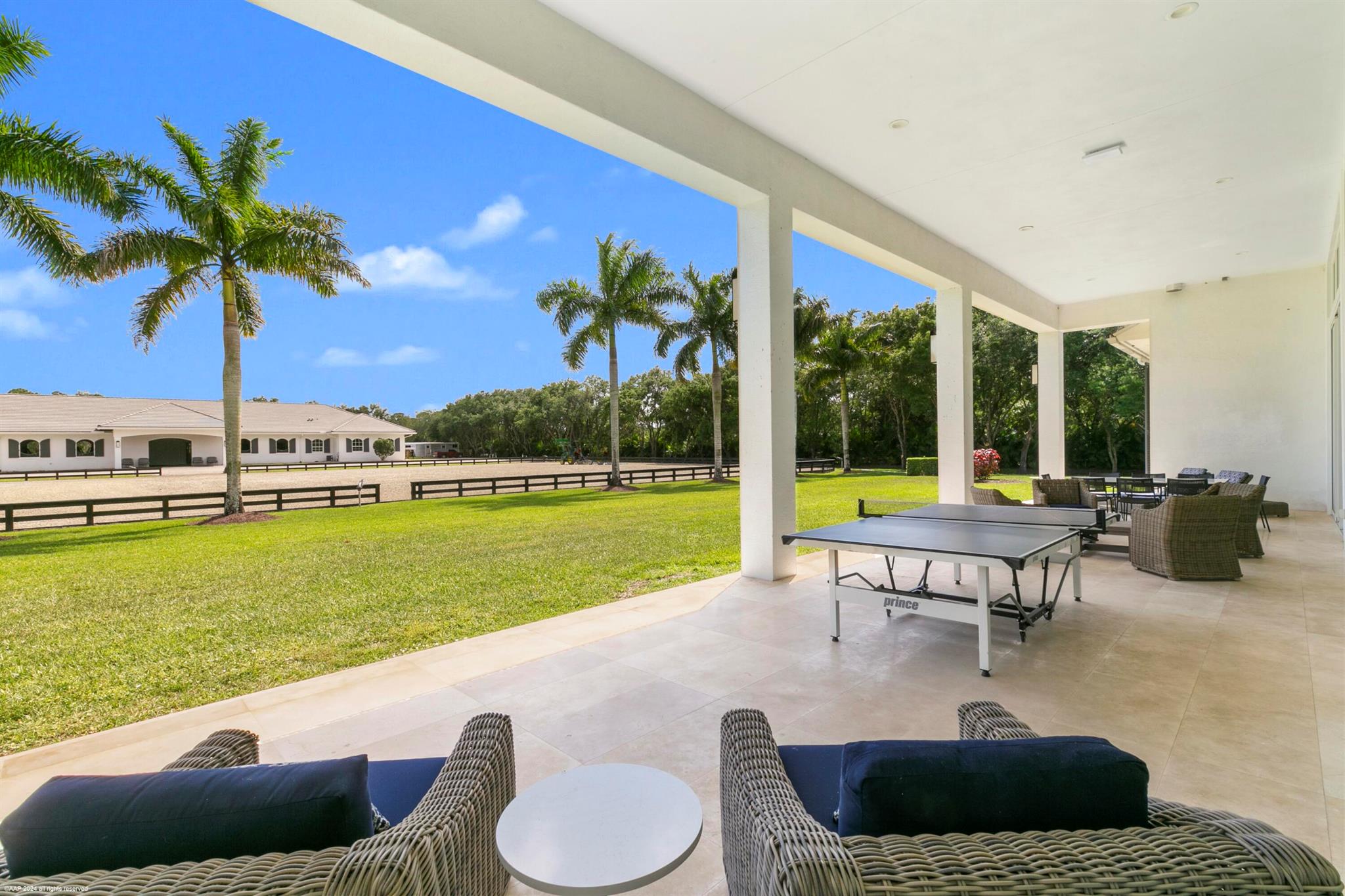 PALM BEACH POINT - Residential