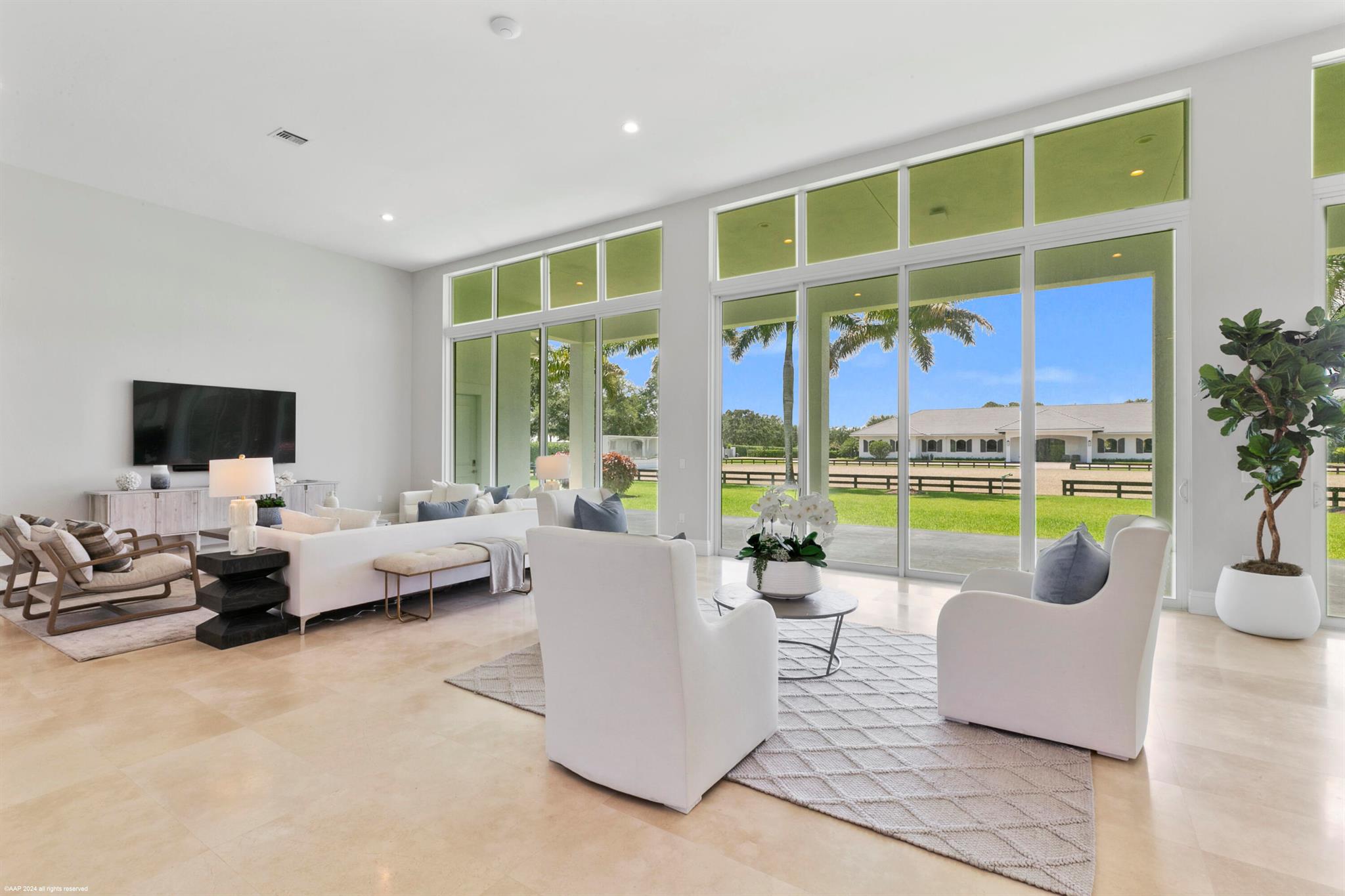 PALM BEACH POINT - Residential