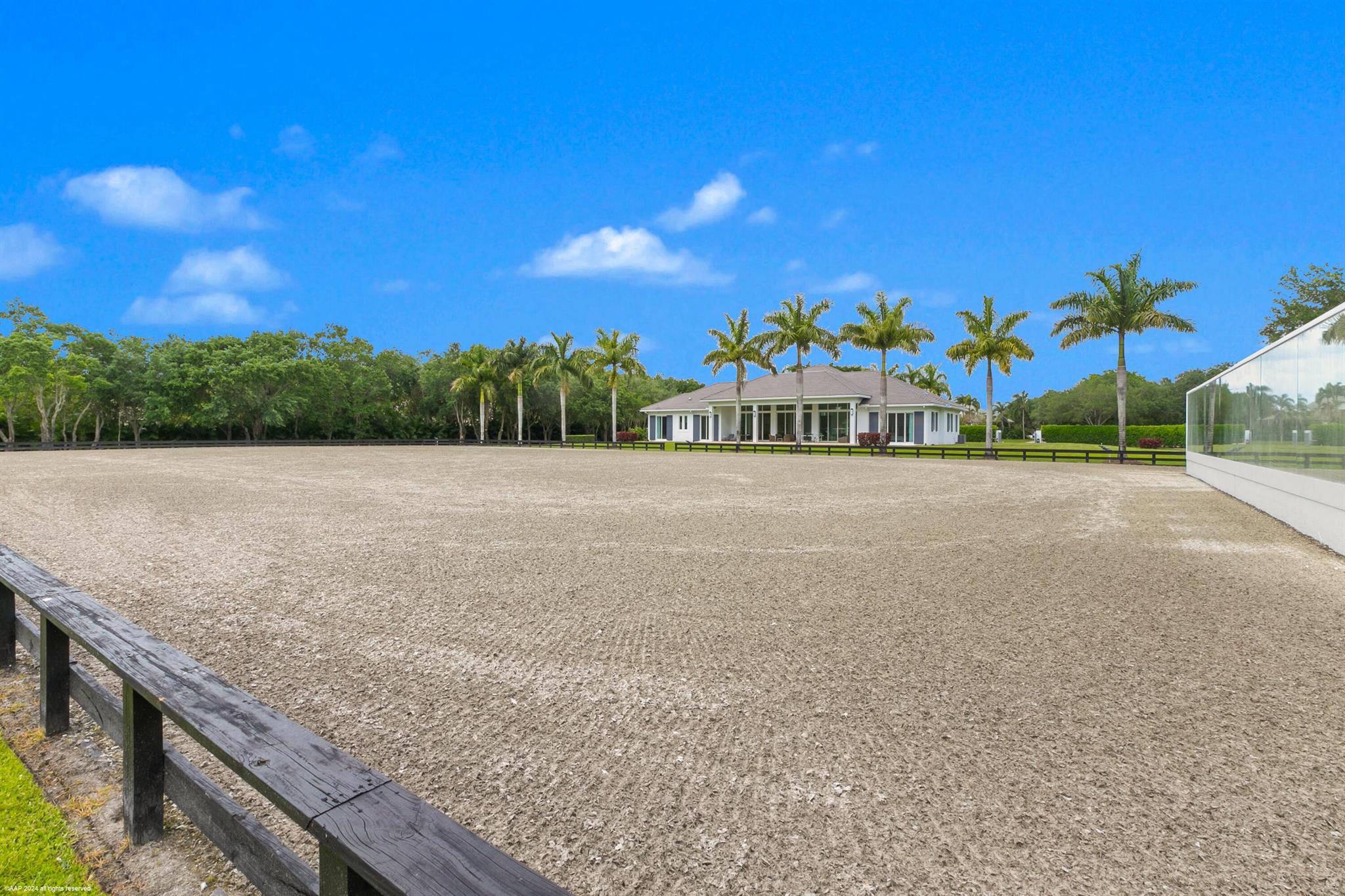 PALM BEACH POINT - Residential