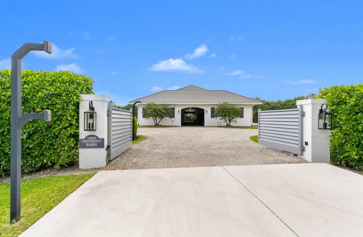 PALM BEACH POINT - Residential