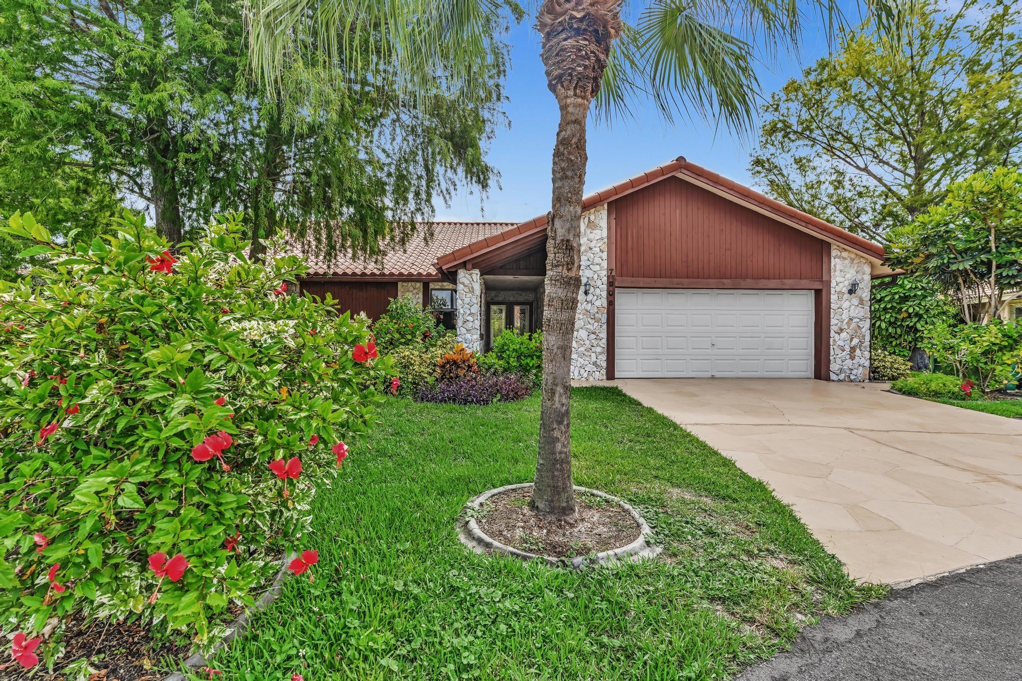 7908 NW 85TH Terrace